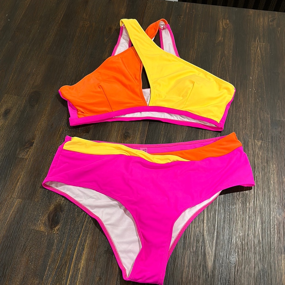 Neon colored bathing suit - Size 3X